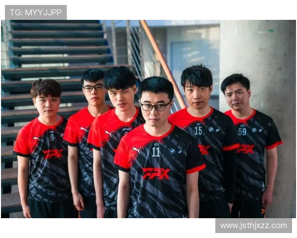 FPX战队在世界大师赛中以52分稳居积分榜首位，争夺冠军之路愈发明朗